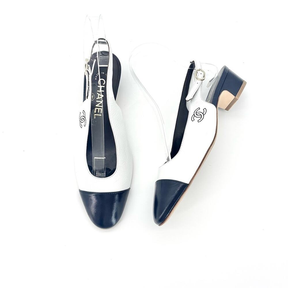 NEW Chanel Calfskin CC Logo Cap Toe White Dark Navy Slingback Low Heel Pumps 36 - Picture 2 of 9